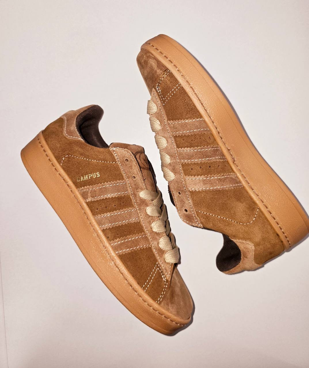 Adidas Campus marrón clarito